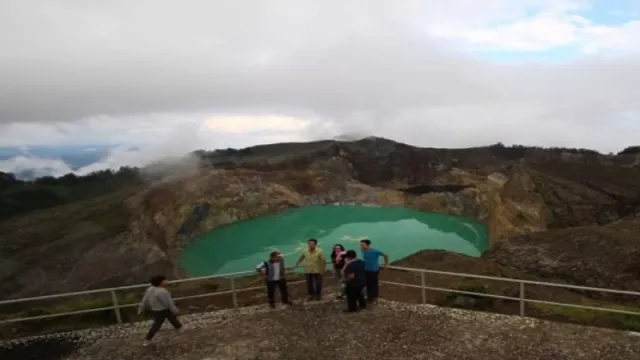 Kelimutu Diusulkan Jadi Geopark Nasional, Ini Makna Taman Geologi - GenPI.co Kelimutu Diusulkan Jadi Geopark Nasional, Ini Makna Taman Geologi - GenPI.co