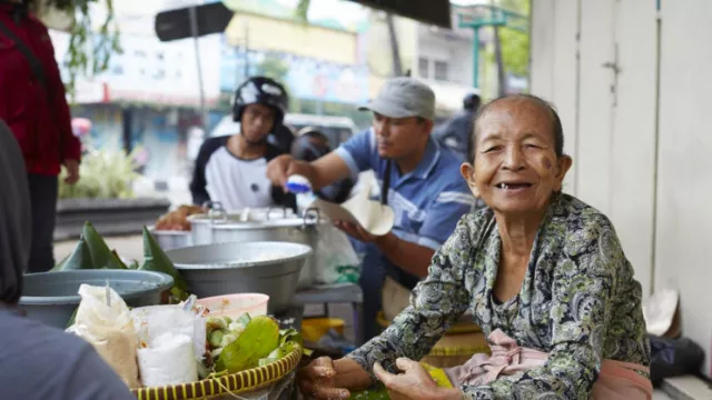 Jogja Jadi Lokasi FIlm Dokumenter Netflix Bertajuk Street Food - GenPI.co