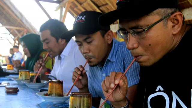 “Kupi Khop” Khas Aceh Barat Jadi Warisan Budaya Takbenda - GenPI.co