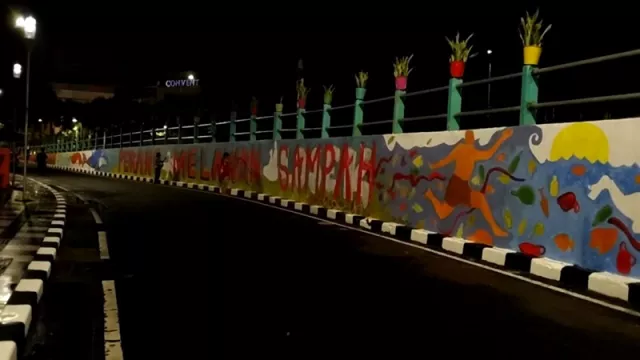 Seniman Perang Melawan Sampah Lewat Karya Mural - GenPI.co