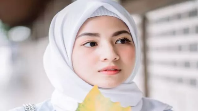 Ladies, Begini Kiat Makeup Simpel Saat Hadiri Iftar Ramadhan - GenPI.co