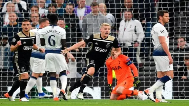 Prediksi Ajax vs Tottenham Dini Hari Nanti - GenPI.co