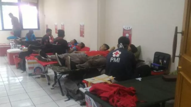 Stok Darah di Solo Menipis, Ayo Donor Darah Meski Sedang Puasa - GenPI.co