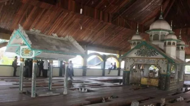 Makam Syekh Burhanuddin Jadi Destinasi Wisata Religi - GenPI.co
