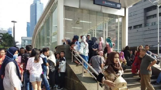 3 Stasiun MRT Ditutup Akibat Demo 22 Mei - GenPI.co