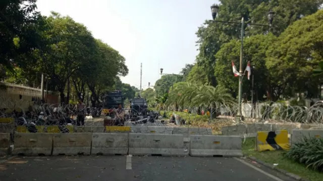 Jalan Depan KPU RI Masih Ditutup - GenPI.co