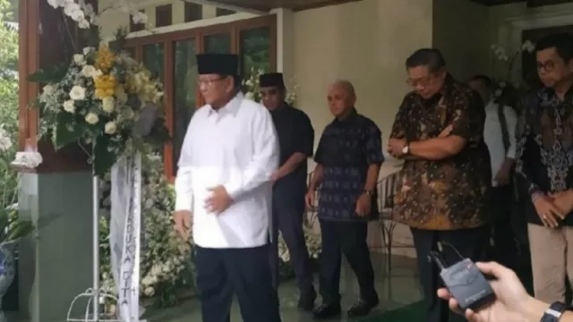 Masih Ngobrolin Soal Pemilu Saat Melayat, SBY Kecewa Pada Prabowo - GenPI.co
