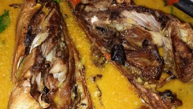 Pedas dan Sedapnya Ndas Manyung, Kuliner Khas Pati - GenPI.co Pedas dan Sedapnya Ndas Manyung, Kuliner Khas Pati - GenPI.co