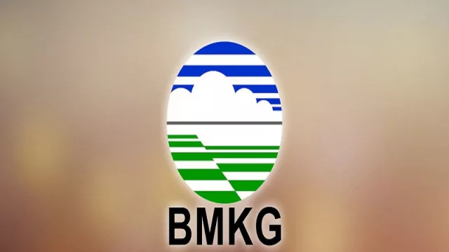 BMKG Keluarkan Peringatan Gelombang Tinggi di Perairan Banten - GenPI.co