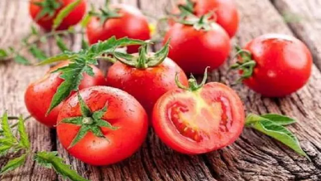 Rajin Konsumsi Tomat Perkecil Resiko Kanker Payudara - GenPI.co