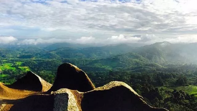 Kunjungi Festival Nyobeng, Eksplor Juga Spor Wisata di Bengkayang - GenPI.co