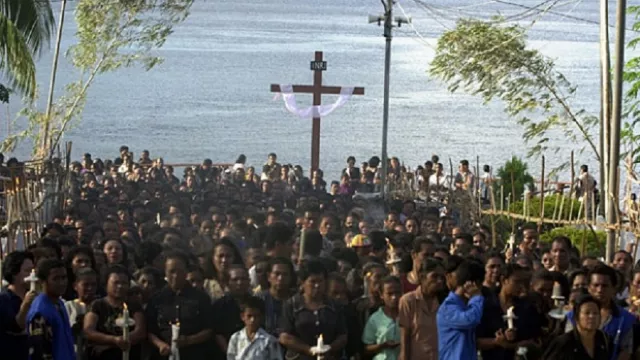 Larantuka, Kota dengan Tradisi Katolik yang Kental - GenPI.co