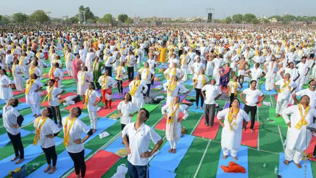 Puncak Perayaan Yoga Internasional Digelar di Candi Prambanan - GenPI.co