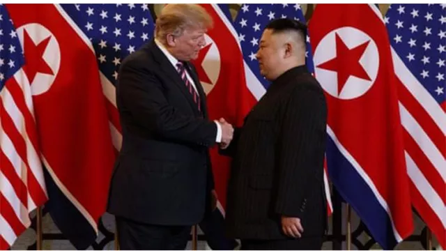 Trump dan Kim Jong Un Saling Berkirim Surat - GenPI.co