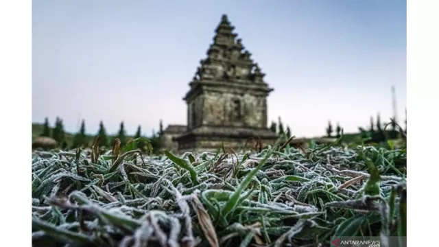 Kata BMKG Soal Fenomena Embun Es di Dieng - GenPI.co