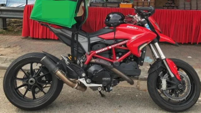 Viral, Driver Ojol Bawa Makanan Pakai Ducati Seharga Ratusan Juta - GenPI.co