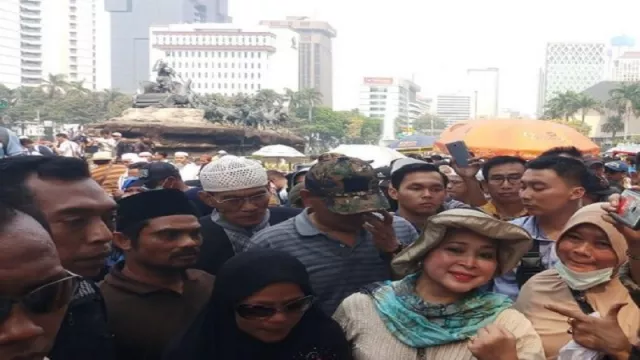 Ada Titiek Soeharto di Lokasi Demo Kawal MK - GenPI.co