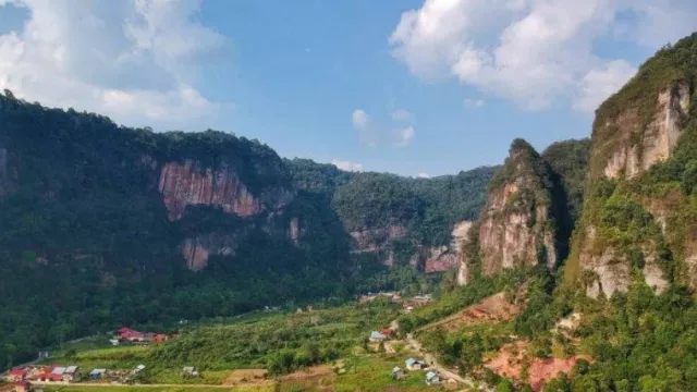 Lembah Harau Sumatera Barat, Sering Dikira Alam Eropa Atau AS - GenPI.co