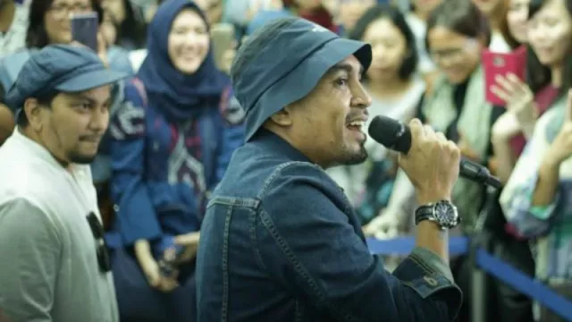 'Gara-gara' Tompi dan Glenn Fredly, Emak-Emak Nyaris Baku Hantam - GenPI.co