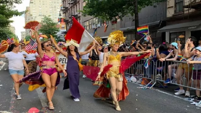 Duh, Bendera Indonesia Berkibar di Parade LGBT - GenPI.co
