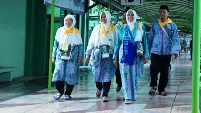 Jemaah Haji Surabaya dan Batam Awali Kloter Pertama ke Tanah Suci - GenPI.co