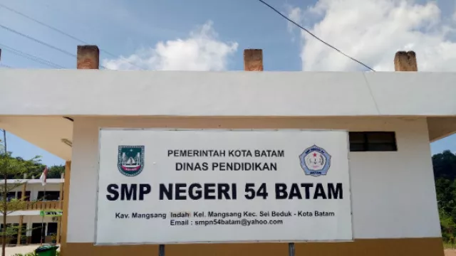 Di Tanjungpinang dan Batam, Sistem Zonasi Juga Bermasalah - GenPI.co