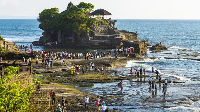 Indonesia jadi Destinasi Terfavorit Ketiga bagi Turis Tajir China - GenPI.co