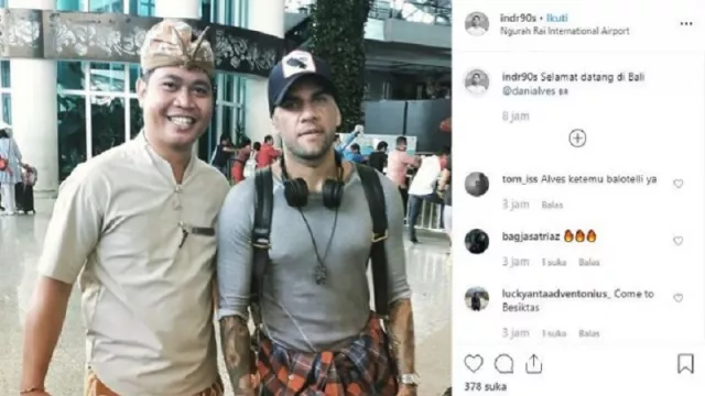 Belum Pikirkan Masa Depan, Dani Alves Masih Liburan di Bali - GenPI.co