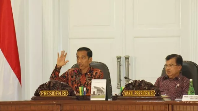 Jokowi Marah di Rapat Kabinet Gara-gara Sampah - GenPI.co