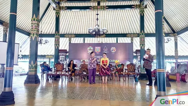 Tari Pesona Carica Dibedah Pakar Seni Tari - GenPI.co Tari Pesona Carica Dibedah Pakar Seni Tari - GenPI.co