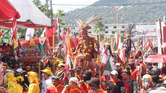 Festival Cap Go Meh Singkawang Sedot Puluhan Ribu Wisatawan - GenPI.co