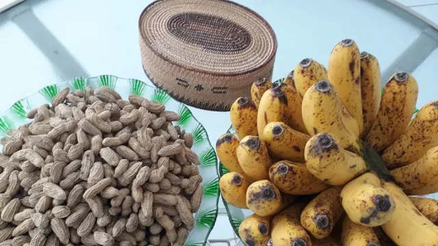 Kacang dan Pisang, Suguhan Khas Masyarakat Gorontalo - GenPI.co