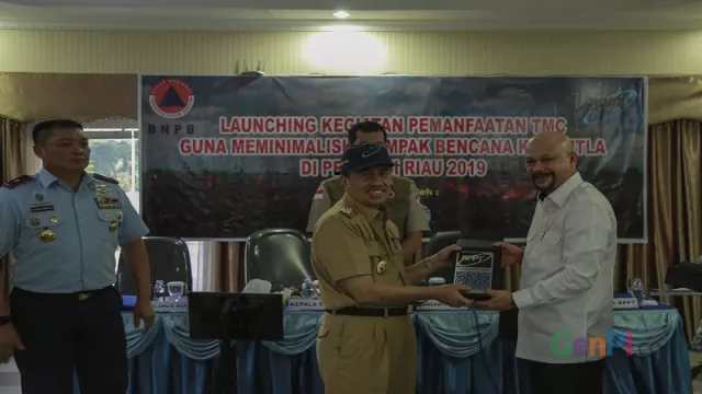 BPPT Gelar Operasi Hujan Buatan Kebakaran Hutan di Riau - GenPI.co