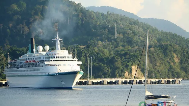 Sabang Disambangi Kapal Pesiar MS Albatros - GenPI.co