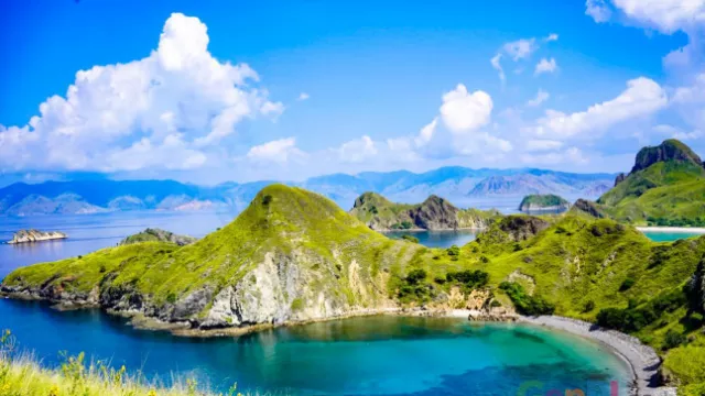 Labuan Bajo dikembangkan Sebagai Destinasi Wisata Berkelanjutan - GenPI.co