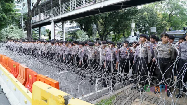 1.500 Polisi Amankan Aksi Hari Buruh 1 Mei di Istora Senayan - GenPI.co