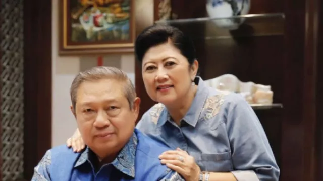 SBY Minta Mencium Bu Ani Terakhir Kali Sebelum Dikebumikan - GenPI.co