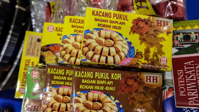 Kacang Pukul, Camilan Lezat di Festival Bakar Tongkang - GenPI.co