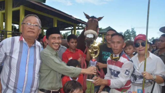 Aksi Penunggang Kuda Turunan Eks Kombatan Perang Era Kyai Modjo - GenPI.co