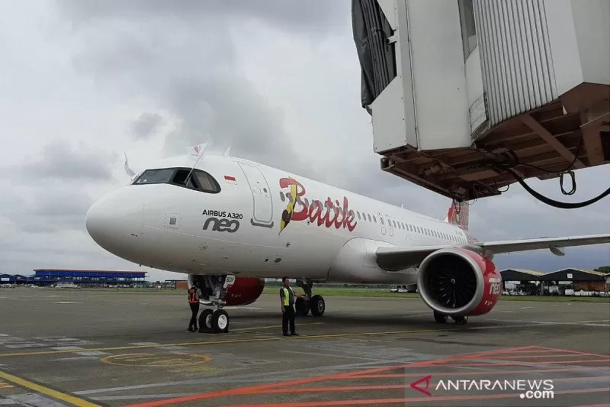 Gambar Mengenai Cek Harga Tiket Pesawat Jakarta ke Makassar, Pesan Selagi