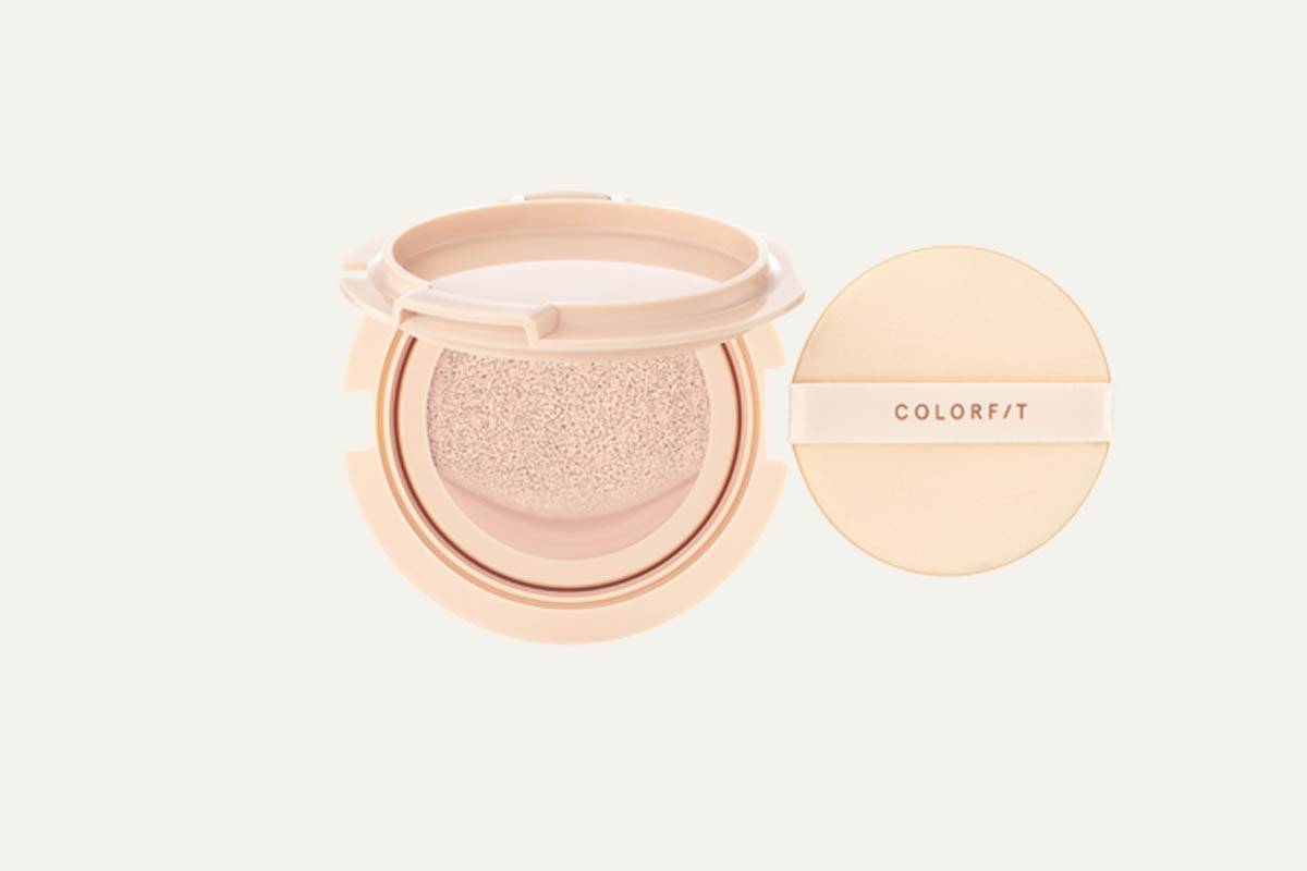 Rekomendasi Foundation Terbaik, Wardah Colorfit Perfect Glow Cushion