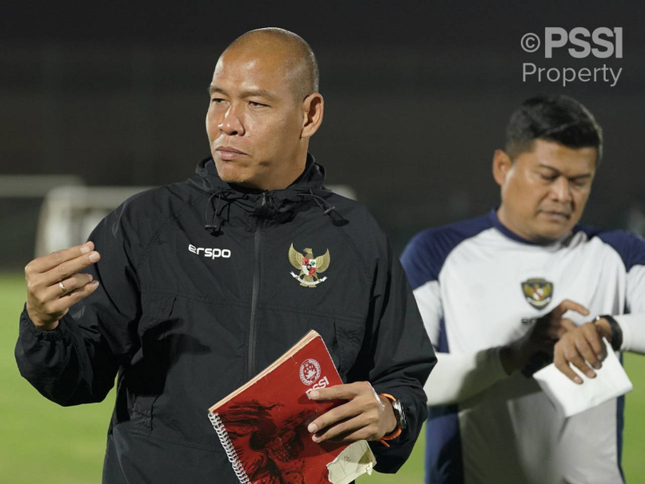 Nova Arianto Buka-bukaan soal Isu PSSI Pecat Shin Tae Yong