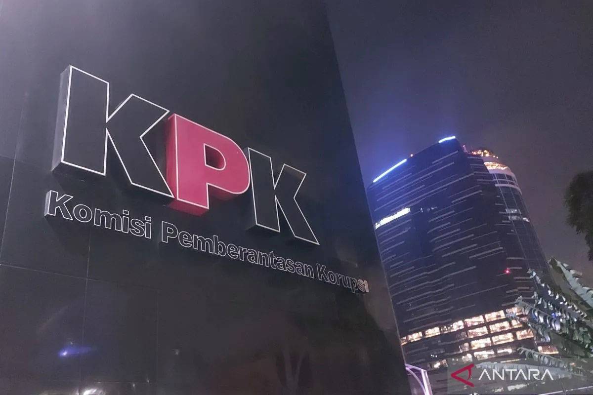 Periksa Ipar Jokowi, KPK: Terkait Pengaturan Lelang dan Pemberian Fee