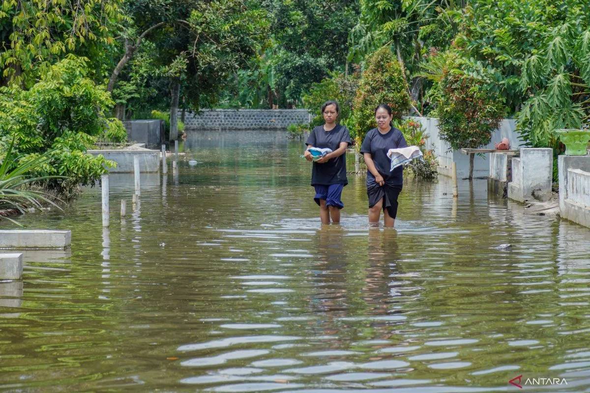 BMKG: Masyarakat Diminta Waspada Hujan Lebat saat Libur Nataru