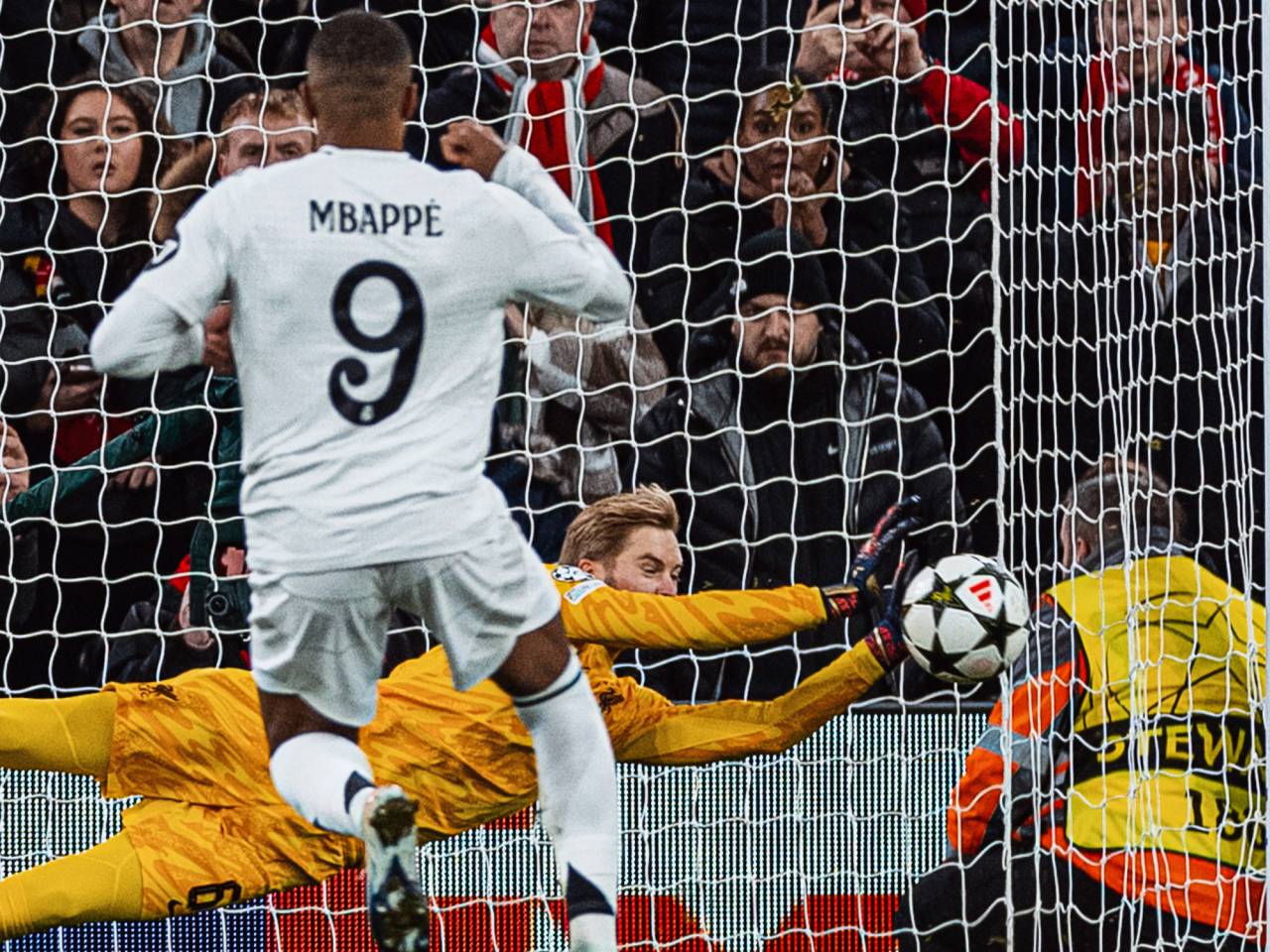 Tepis Penalti Mbappe di Laga Liverpool vs Real Madrid, Kelleher: Luar Biasa!