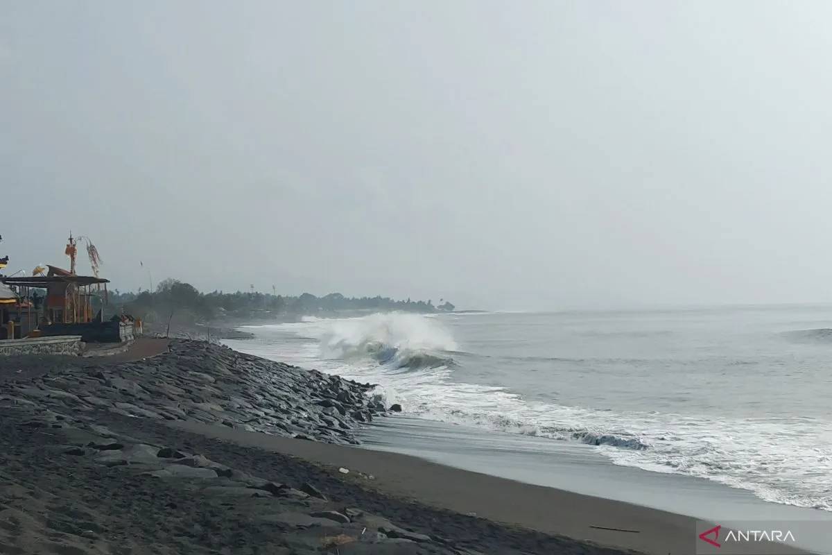 Gelombang Laut di Perairan Bali Setinggi 2,5 Meter, BMKG Keluarkan Peringatan Dini