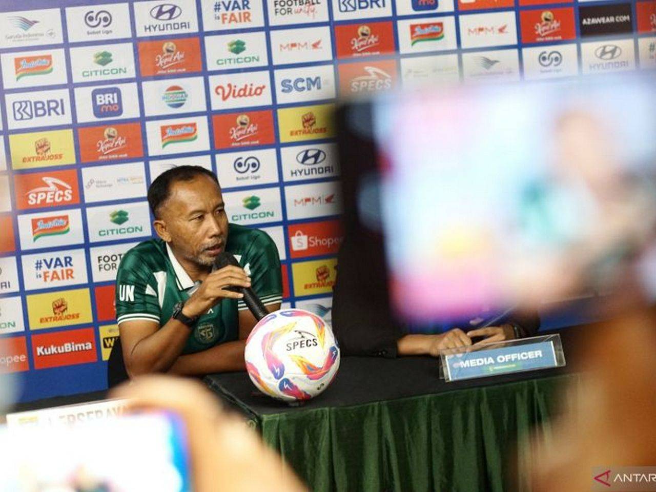 Persebaya Surabaya Lawan Arema FC Tanpa Paul Munster, Uston Nawawi Santai