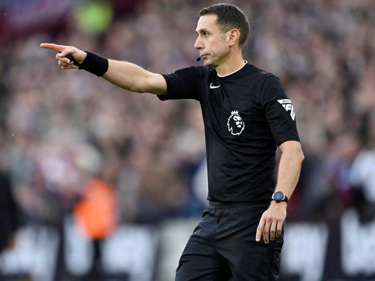 Hina Liverpool, David Coote Resmi Dipecat oleh Asosiasi Wasit Liga Inggris