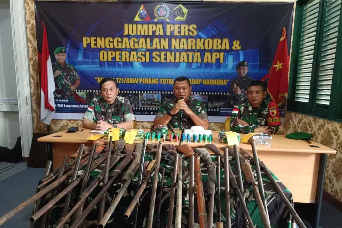 Satgas Pamtas Sita 92 Pucuk Senjata Api eks Pemberontak di Perbatasan Kalbar