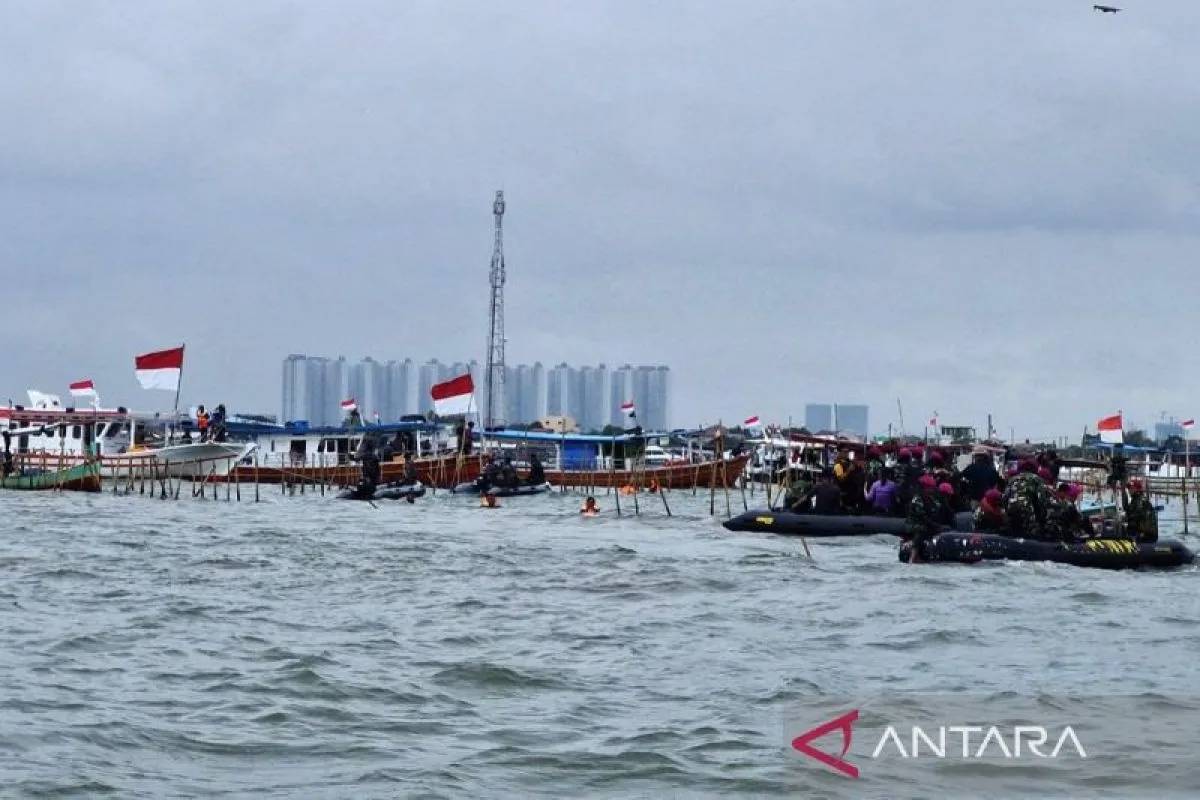 Bongkar Pagar Laut di Tangerang, 7 Anggota TNI AL Alami Kecelakaan